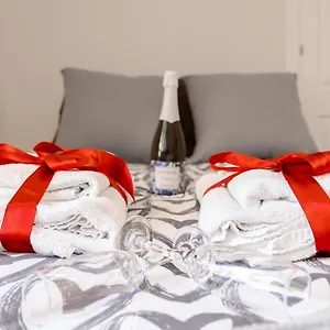 Apartment -malagasunapts- Historic Heart Of Aa Wifi, Malaga