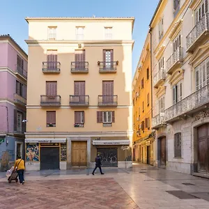Apartment At Mitjana Plaza, Malaga